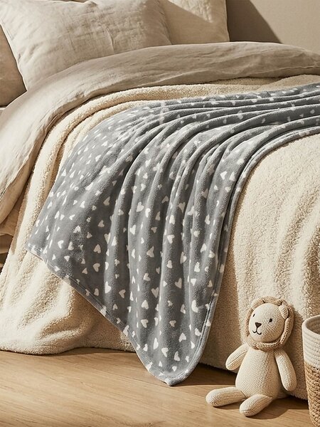 Sinsay - Přehoz na postel s fluorescenčním vzorem srdcí - šedá