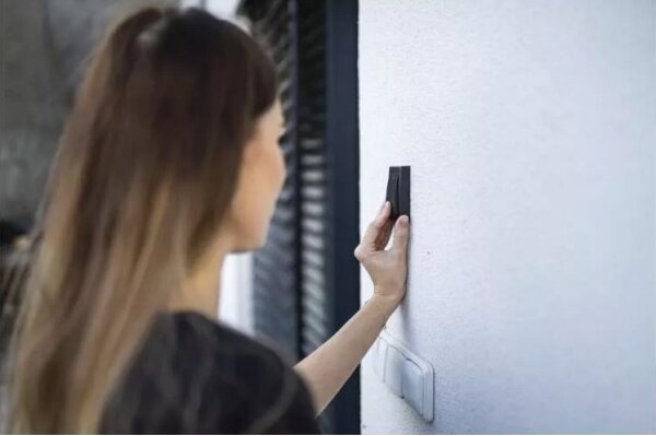 Bezdrátový zvonek do zásuvky 230V IP44 černá
