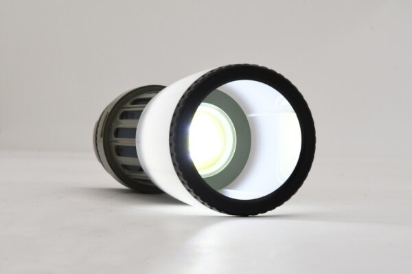 LED Přenosná nabíjecí lampa s lapačem hmyzu LED/2W/1800mAh/3xAAA IPX4 zelená
