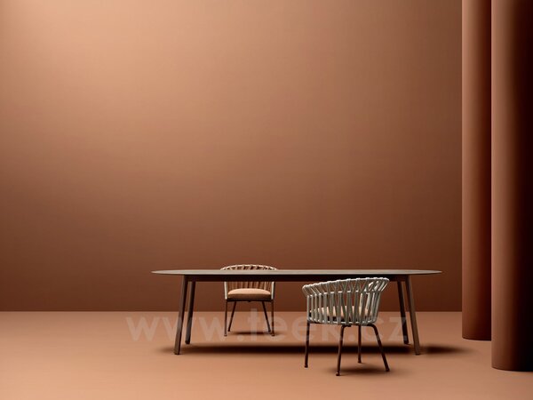 Varaschin Jídelní stůl Emma, Varaschin, oválný 220x100x74 cm, rám a nohy hliník, deska HPL kat. A, barvy dle vzorníku