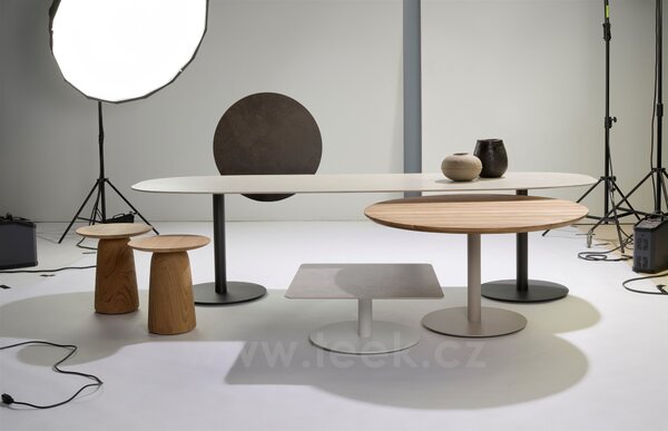 Tribu Jídelní stůl T-Table, Tribu, kulatý 80x76 cm, rám lakovaná nerez barva white, deska teak
