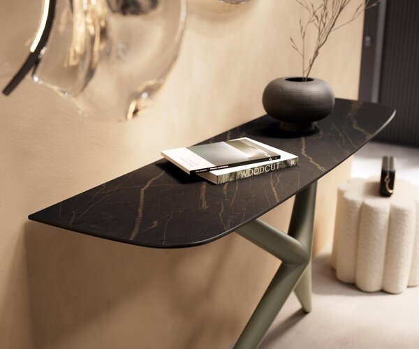 DELIFE Konzolový stůl Edge oválný tvar 140×40 cm keramika Laminam® Noir Desir hnědá Estelo kov titanová barva