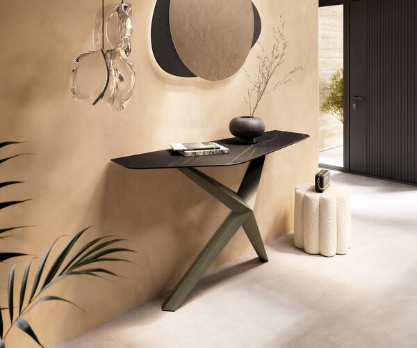DELIFE Konzolový stůl Edge polygonální 140×50 cm keramika Laminam® Noir Desir hnědá Zentharo kov titanová barva