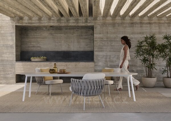 Tribu Křeslo low dining Tosca, Tribu, rám lakovaná nerez linen, výplet barva linen, bez polstrování