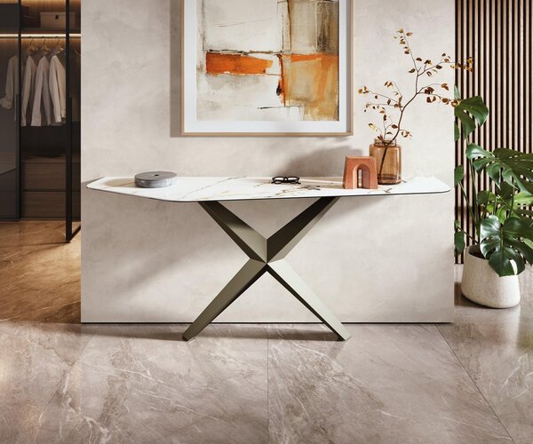 DELIFE Konzolový stůl Edge polygonální 180×50 cm keramika Calacatta Luxe bílá zlatá šedá Zentharo kov titanová barva