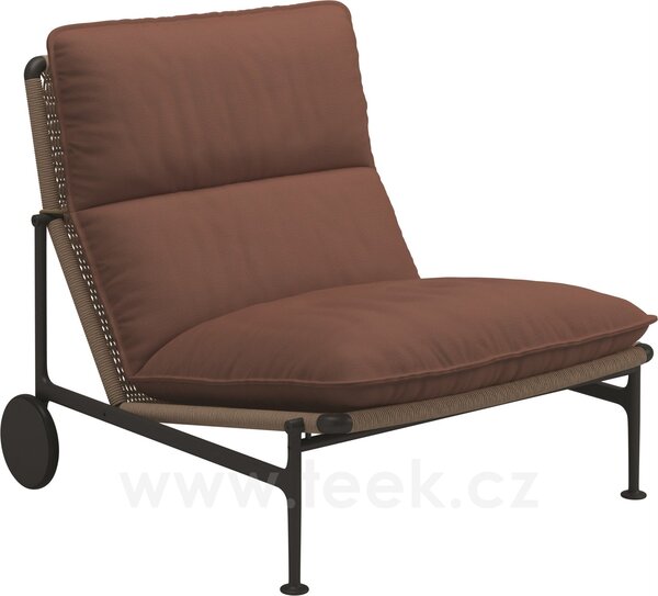 Gloster Nízká židle s kolečky Zenith, Gloster, 93x84,5x83 cm, rám hliník barva meteor, výplet umělý ratan barva wheat, sedáky venkovní látka kat. C barva dle vzorníku