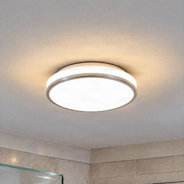 Lindby LED stropní svítidlo Lyss, Ø 28 cm, chromová barva, IP44, Bílá / opál, Koupelna, Sklo, Moderní