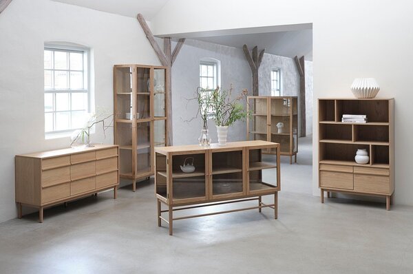 Knihovna v dekoru dubu v přírodní barvě 140x90 cm Ponza – Unique Furniture