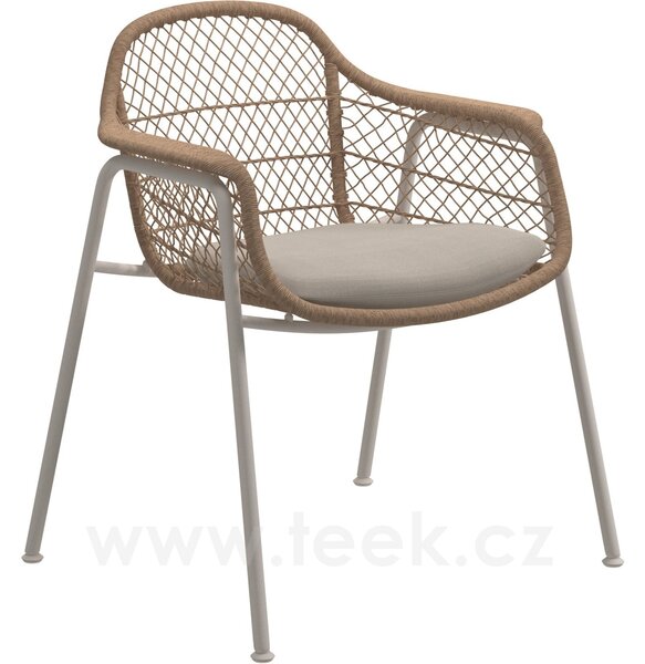 Gloster Jídelní křeslo Fresco, Gloster, 58x69x79 cm, rám hliník barva white, výplet umělý ratan barva wheat, sedák venkovní látka kat. B, barva dle vzorníku