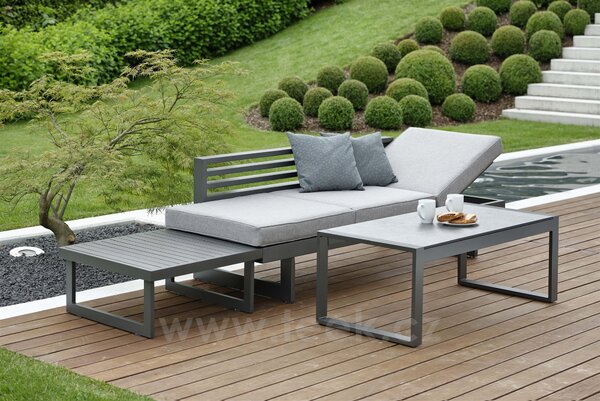 Stern Sofa/lehátko New Holly, Stern, 216x80x68 cm, rám hliník anthracite, výplet textilen carbon, rychleschnoucí výplň, venkovní látka rubin - vč. opěrných klínů, polštářků a deky