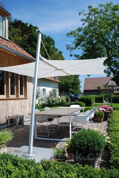 Umbrosa Boční slunečník Spectra, 80° nakloněný, Umbrosa, čtvercový 250x250 cm, rám hliník, potah Solidum akryl 250 g/m2 barva dle vzorníku, bez stojanu