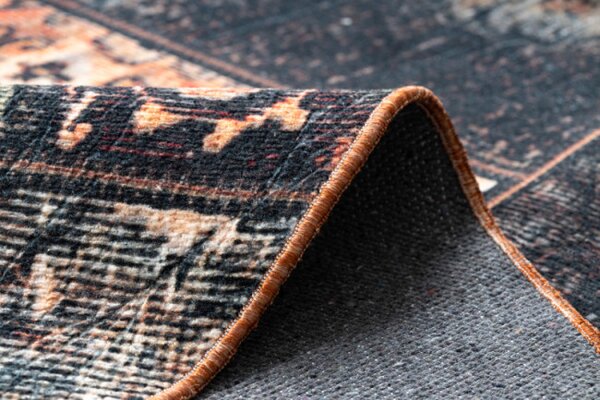 Koberec ANTIKA Ancient Chocolate patchwork černý / terakota