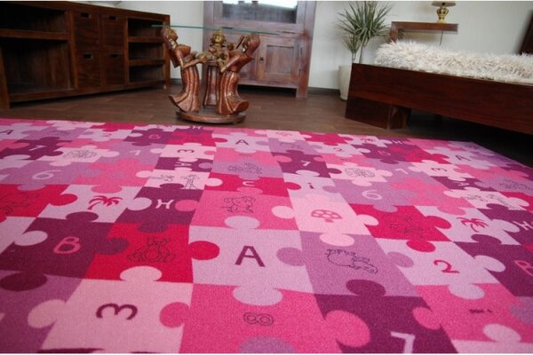 Dětský metrážový koberec Puzzle fialový
