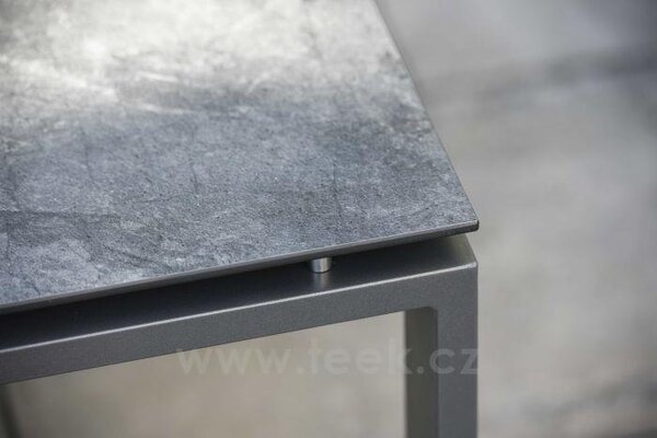 Stern Konferenční stolek Allround, Stern, obdélníkový 110,5x60x45 cm, rám lakovaný hliník barva dle vzorníku, deska HPL barva dle vzorníku