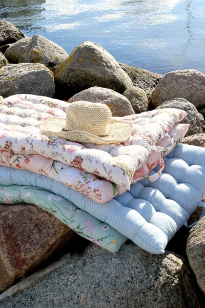 Krémová matrace s květy Aix Quilt Wild Flowers - 60*100 cm - Chic Antique