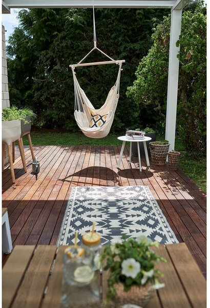Krémové polstrované závěsné zahradní křeslo Tobago – Garden Pleasure