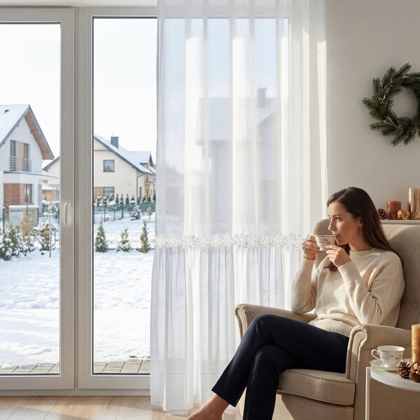 VÁNOČNÍ ZÁCLONA NA KROUŽCÍCH FLAKE 140X250 CM BÍLÁ