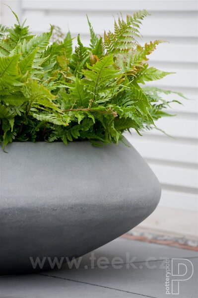 Pottery Pots Venkovní květináč kulatý Tara M, Grey (barva šedá), kolekce Natural, kompozit Fiberstone, průměr 60 cm x v 22,5 cm, objem cca 19 l