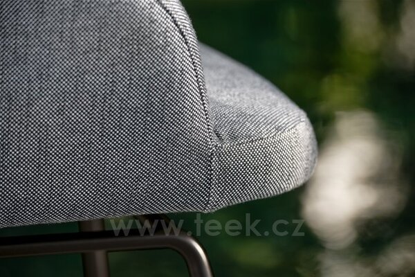 Stern Jídelní křeslo skid Hector VIP, Stern, 63x63x89 cm, rám lakovaná nerezová ocel black matt, polstrování venkovní látka barva silk black, rychleschnoucí výplň, houpací mechanismus