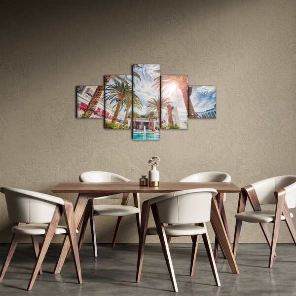 Obraz - palmy s bazénem (125x70 cm)