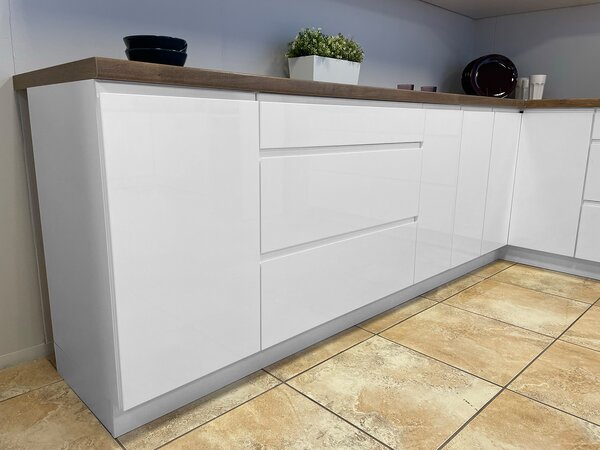 Kuchyňská linka ASPEN b | 180 cm + 340 cm | zásuvky METALBOX | SOKL v CENĚ | bílá lesk