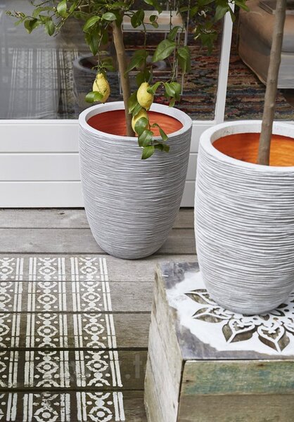 Capi Europe Květináč kulatý Rib NL, Capi, průměr 34 cm, výška 46 cm, recyklovatelná PE směs, barva ivory