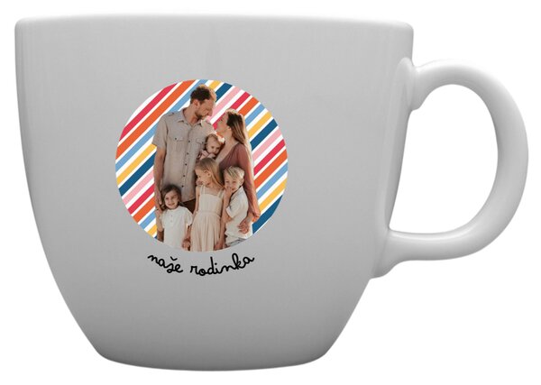 Personalizovaný MEGA XXL keramický hrnek 1000 ml s výřezem fotky na podkladu