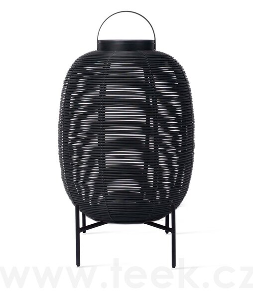 Vincent Sheppard Venkovní solární LED lampa Tika s ocelovou černou podnoží, Vincent Sheppard, Ø47x69 cm, umělý ratan barva black