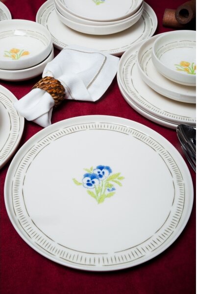 Jídelní sada 18 ks bílá/pestrobarevná/porcelán