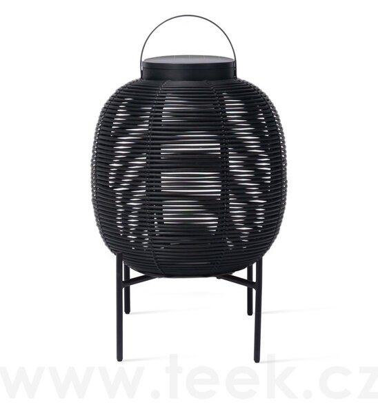 Vincent Sheppard Venkovní solární LED lampa Tika s ocelovou černou podnoží, Vincent Sheppard, Ø35x59 cm, umělý ratan barva black