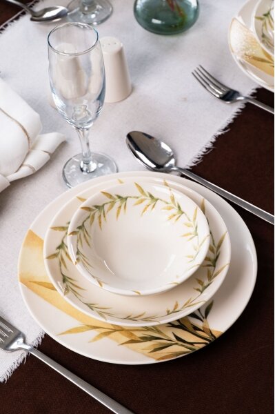 Jídelní sada 18 ks bílá/zelená/žlutá/porcelán