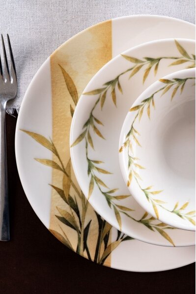 Jídelní sada 18 ks bílá/zelená/žlutá/porcelán