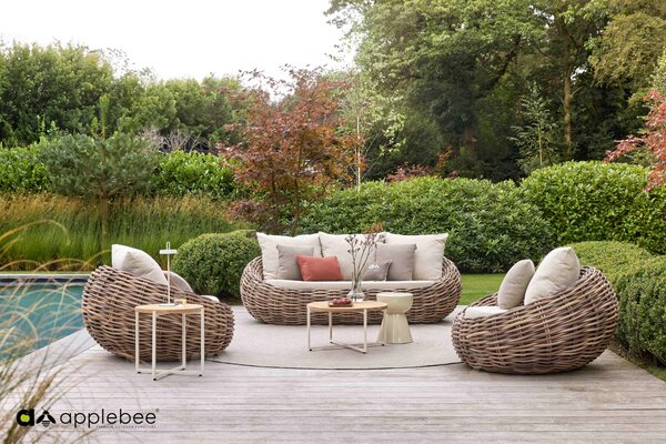 Apple Bee 3-místná pohovka Cocoon, Apple Bee, 236x130x78 cm, umělý ratan Mocca, sedáky venkovní látka Olefin Bouclé Cream