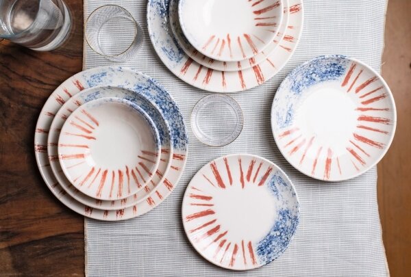 Jídelní sada 24 ks bílá/červená/modrá /porcelán