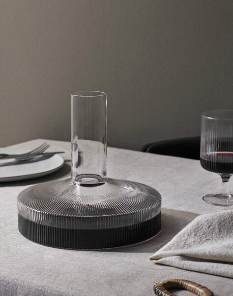 Ferm Living Karafa na víno Ripple, clear