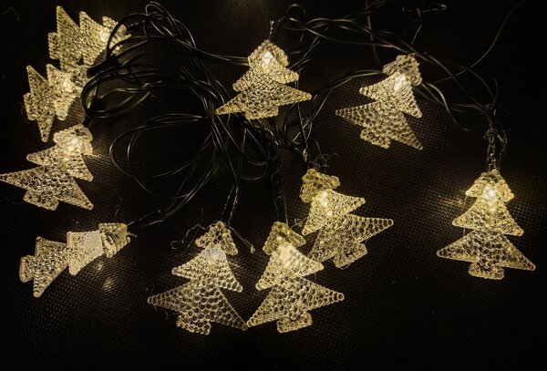 Vnitřní LED vánoční řetěz Vánoční stromečky - teplá bílá, zelený kabel, 6m Barva: Teplá bílá