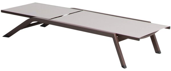 Kave Home Hnědo-béžové hliníkové zahradní lehátko Capraia