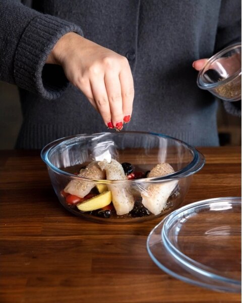 Zapékací mísa s víkem PYREX 2,1 l