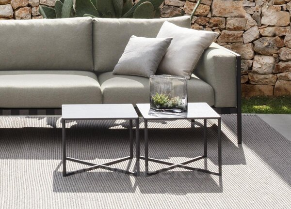 Tribu 2-místná pohovka Natal Sofa, Tribu, 189x81x60 cm, rám hliník barva dle vzorníku, sedáky látka kat.E, barva dle vzorníku