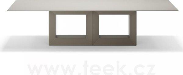 Vondom Jídelní stůl Vela, Vondom, obdélníkový 300x120x72 cm, matt polyethylen barva dle vzorníku, deska HPL s černým okrajem barva dle vzorníku