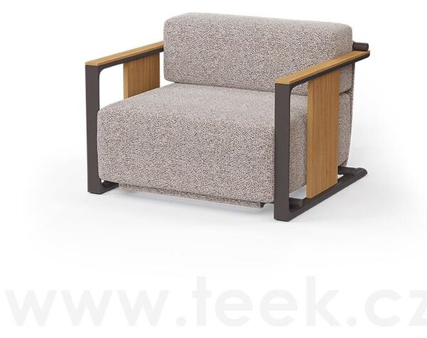 Vondom Nízké křeslo Tulum, Vondom, 104x96x77 cm, rám hliník, područky natural teak, sedáky venkovní látka Group 1A a 1B barva dle vzorníku