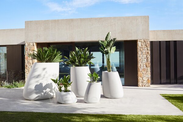 Vondom Květináč Stone, Vondom, 104x83x120 cm, matt polyethylen barva dle vzorníku