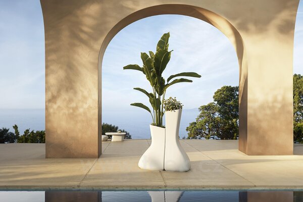 Vondom Květináč Noma Twins, Vondom, 71x70x175 cm, matt polyethylen barva dle vzorníku