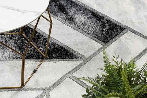 Koberec EMERALD exkluzivní 81953 glamour, styl marmur, geometrický černý / stříbrný