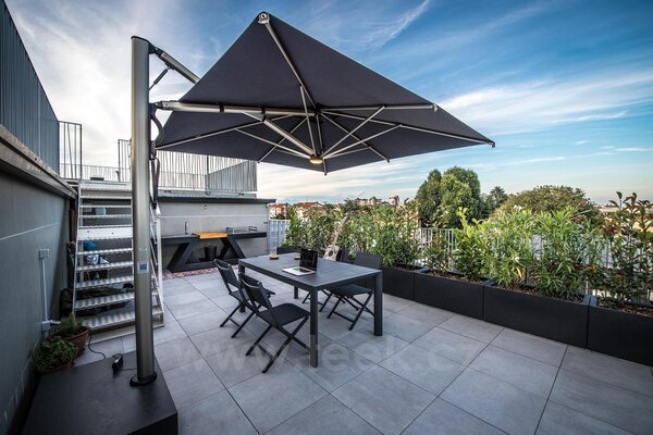 Scolaro Boční slunečník Astro Titanium, Scolaro, čtvercový 300x300 cm, rám leštěný hliník, potah akryl 350 g/m2, barva Natural