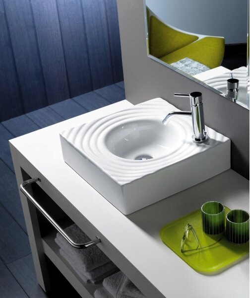 Bathco 0081 - Umyvadlo na desku GOTA 45x45 cm porcelán/bílá