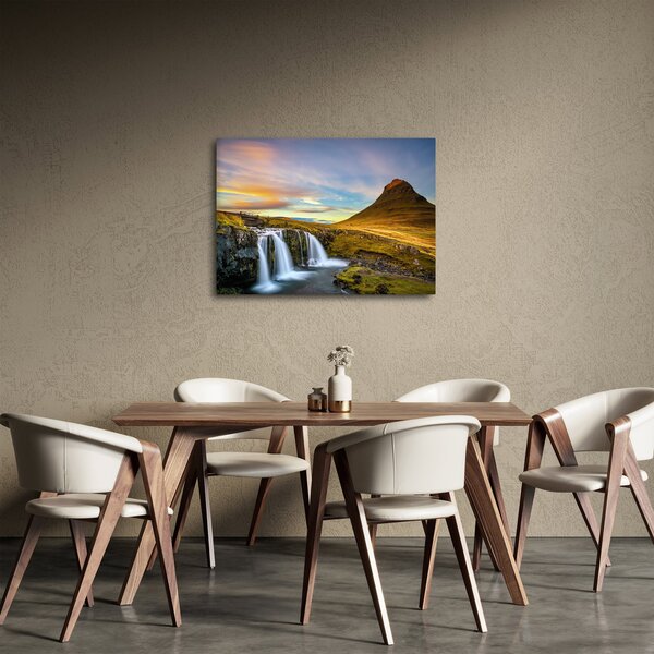 Obraz hory a vodopádů na Islandu (70x50 cm)