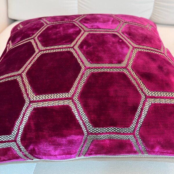BOHOLOGY Růžový sametový povlak na polštář Hexagon 43 x 43 cm