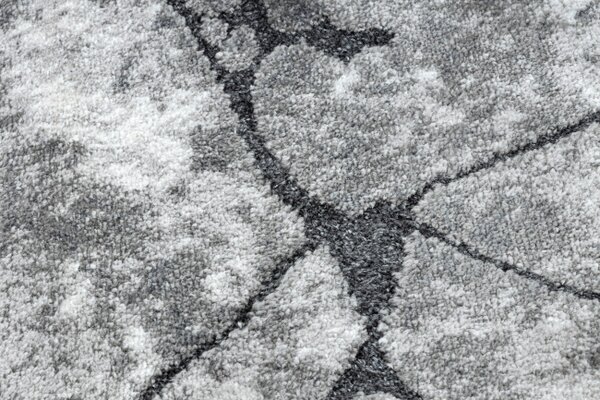 Běhoun COZY 8873 Cracks beton - Strukturální, tmavě šedý