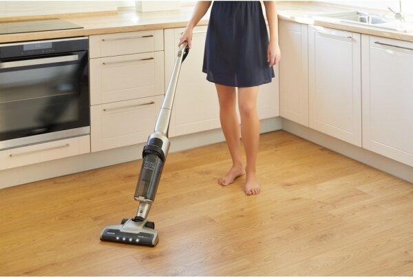 Sencor- Tyčový vysavač s elektrickým rotačním kartáčem a mopem 150W/36V 2150 mAh